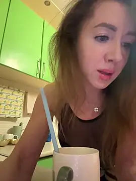 Snapshot of MarinaDiva11_74 chatting on 09/10/25, 07:46 MarinaDiva11 74 online show from 09/10/25, 07:46