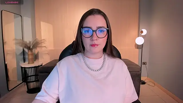 SarahRhodes  online show from 10/20/25, 11:33