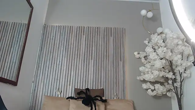 Michellee 20 online show from 10/12/25, 01:12