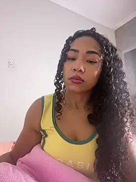 jhennyfer online show from 03/10/26, 04:49