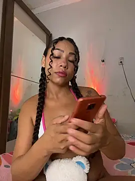 jhennyfer online show from 12/05/25, 04:33