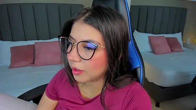 anagil  online show from 05/19/26, 02:24