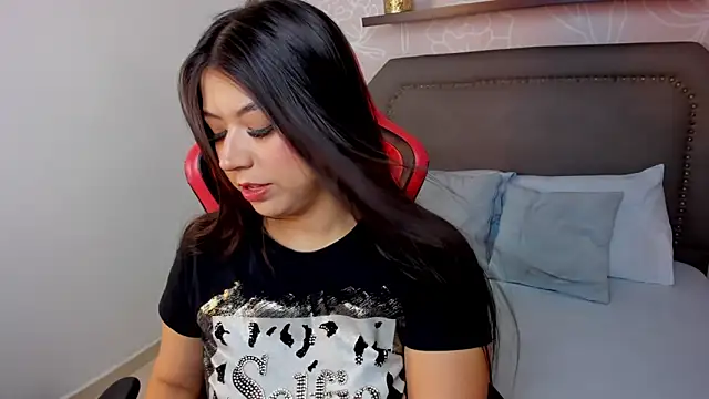 anagil  online show from 02/15/26, 12:59