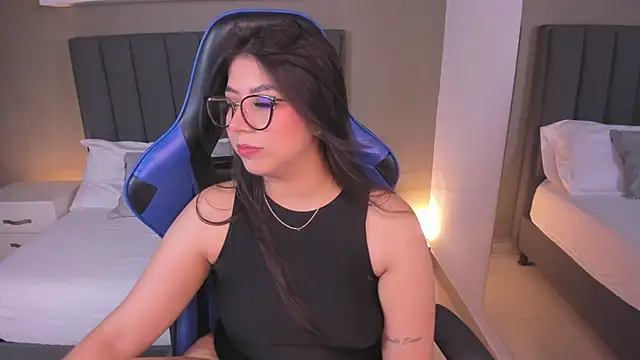 anagil  online show from 04/06/26, 01:45