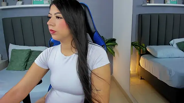 anagil  online show from 11/05/25, 01:25