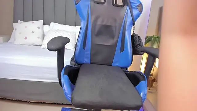 anagil  online show from 03/06/26, 01:39