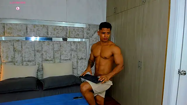 Snapshot of markustheroy333 chatting on 11/27/25, 09:59 markustheroy333 online show from 11/27/25, 09:59