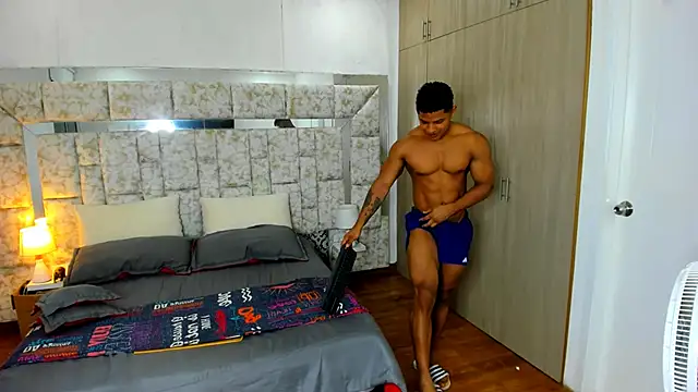 Snapshot of markustheroy333 chatting on 11/01/25, 12:50 markustheroy333 online show from 11/01/25, 12:50