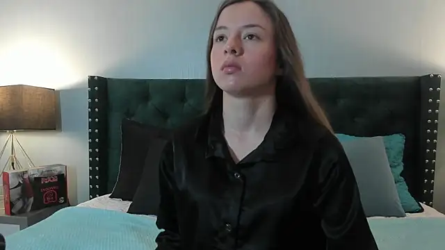VioletaNova online show from 06/05/26, 10:43