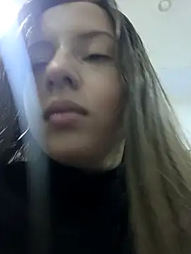 Snapshot of VioletaNova chatting on 06/02/26, 10:37 VioletaNova online show from 06/02/26, 10:37