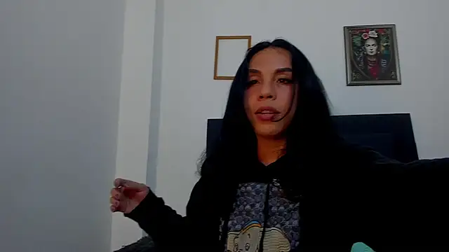 Snapshot of Adrianna_Arias chatting on 11/30/25, 04:35 Adrianna Arias online show from 11/30/25, 04:35