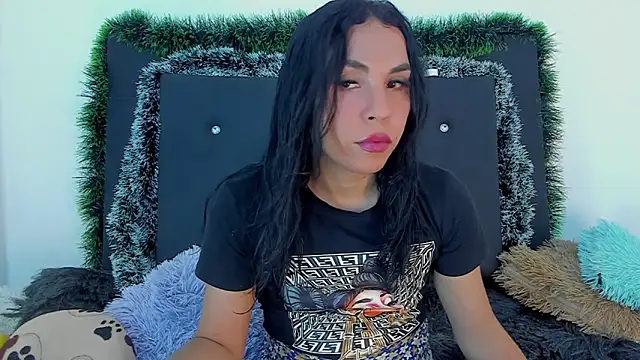 Snapshot of Adrianna_Arias chatting on 12/19/25, 08:33 Adrianna Arias online show from 12/19/25, 08:33