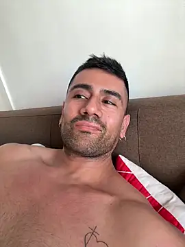 Snapshot of Morlu43 chatting on 03/01/26, 10:21 Morlu43 online show from 03/01/26, 10:21