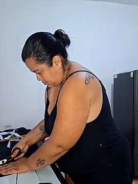 NARNYALABELLA online show from 10/18/25, 12:23