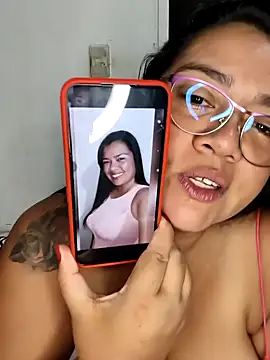 Snapshot of NARNYALABELLA chatting on 02/13/26, 10:48 NARNYALABELLA online show from 02/13/26, 10:48