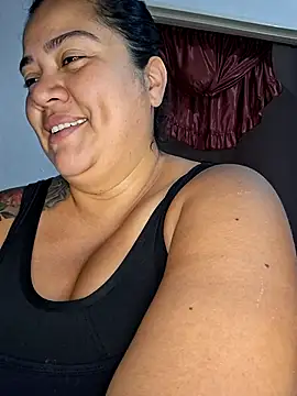 Snapshot of NARNYALABELLA chatting on 11/26/25, 10:43 NARNYALABELLA online show from 11/26/25, 10:43