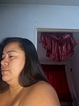 Snapshot of NARNYALABELLA chatting on 12/16/25, 11:36 NARNYALABELLA online show from 12/16/25, 11:36