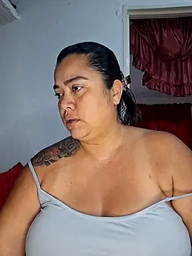 Snapshot of NARNYALABELLA chatting on 11/21/25, 11:20 NARNYALABELLA online show from 11/21/25, 11:20