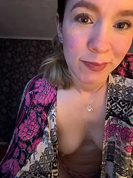 Snapshot of BritgetPsychol chatting on 10/09/25, 01:50 BritgetPsychol online show from 10/09/25, 01:50