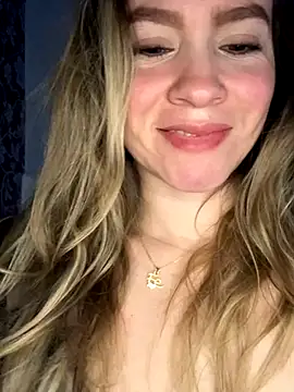 Snapshot of BritgetPsychol chatting on 10/08/25, 02:24 BritgetPsychol online show from 10/08/25, 02:24