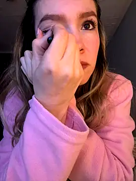 Snapshot of BritgetPsychol chatting on 10/11/25, 02:23 BritgetPsychol online show from 10/11/25, 02:23