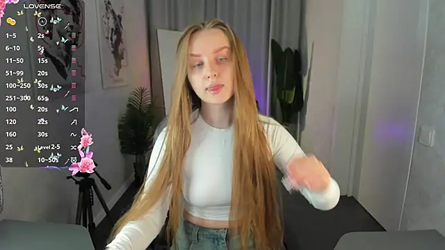 Snapshot of Rina_Panic chatting on 03/04/26, 01:02 Rina Panic online show from 03/04/26, 01:02