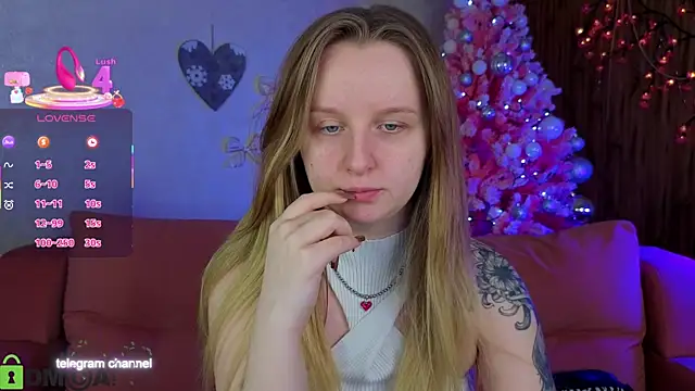 Snapshot of Rina_Panic chatting on 12/21/25, 01:08 Rina Panic online show from 12/21/25, 01:08