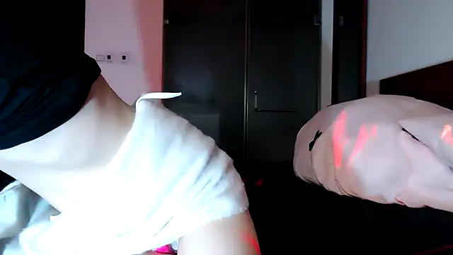 Cam-Ly online show from 11/03/25, 06:22