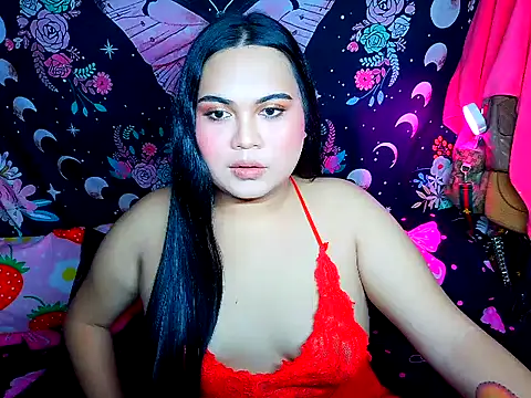 Snapshot of YourThicc_bella chatting on 05/18/26, 11:48 YourThicc bella online show from 05/18/26, 11:48