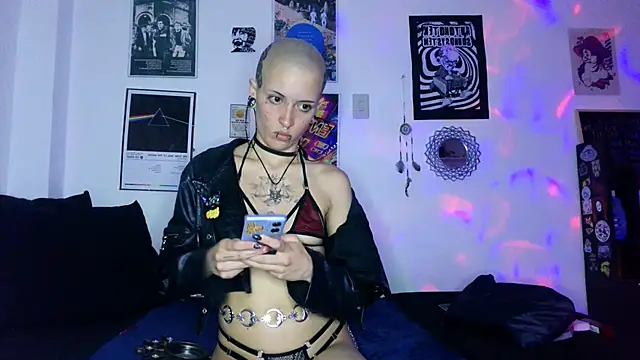 plutonbluemooon333 online show from 10/16/25, 03:15