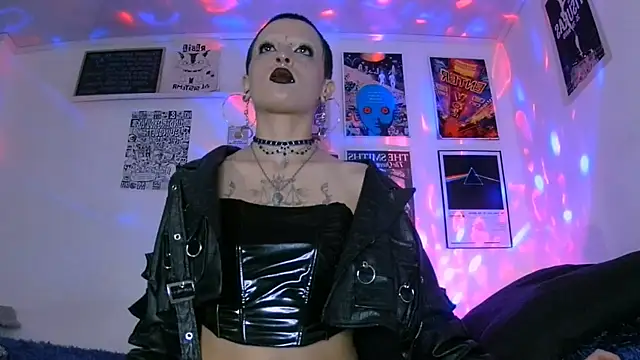 plutonbluemooon333 online show from 07/03/26, 03:57