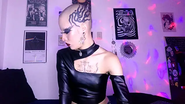 plutonbluemooon333 online show from 10/26/25, 01:39