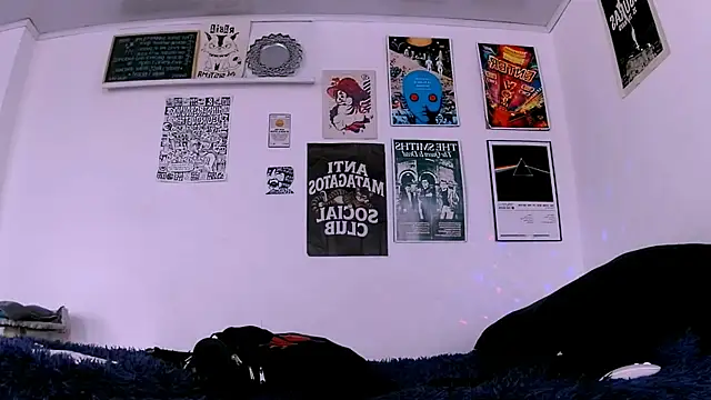 plutonbluemooon333 online show from 07/15/26, 09:33