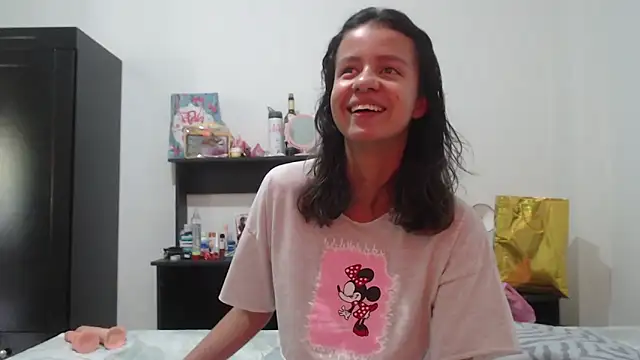nathaly jones  online show from 06/12/26, 12:47
