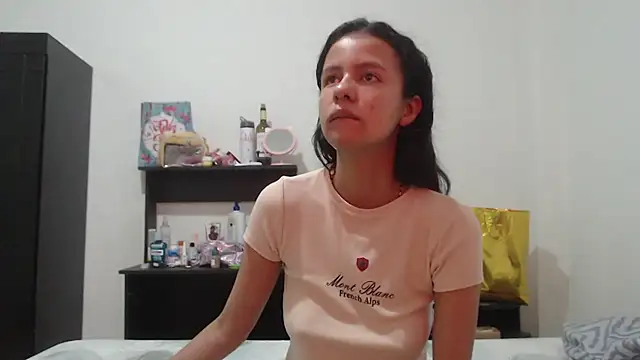 nathaly jones  online show from 06/15/26, 12:27