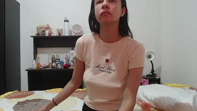nathaly jones  online show from 06/30/26, 12:16
