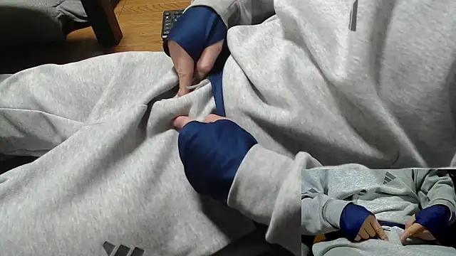 Yasu2000 online show from 11/23/25, 01:59