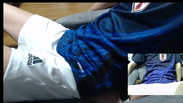 Snapshot of Yasu2000 chatting on 06/25/26, 01:03 Yasu2000 online show from 06/25/26, 01:03