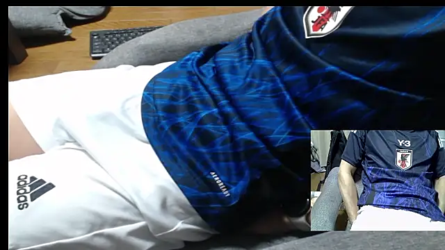 Snapshot of Yasu2000 chatting on 06/18/26, 01:04 Yasu2000 online show from 06/18/26, 01:04