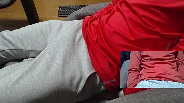 Snapshot of Yasu2000 chatting on 02/03/26, 02:21 Yasu2000 online show from 02/03/26, 02:21