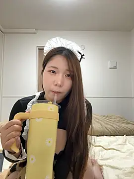  YUNOo0  online show from 11/20/25, 12:39