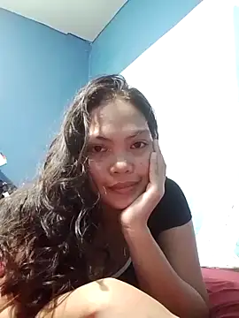 Snapshot of missluvv chatting on 09/21/25, 02:49 missluvv online show from 09/21/25, 02:49