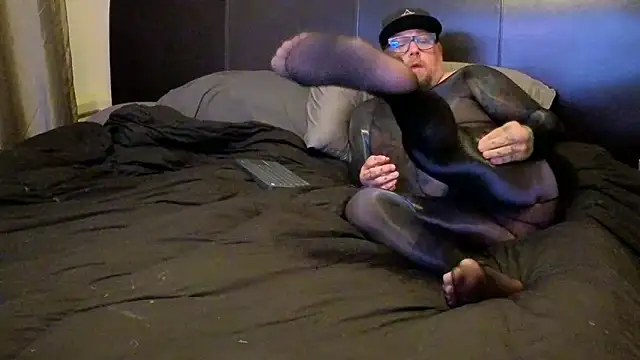 pantyhoselover54 online show from 10/12/25, 02:24