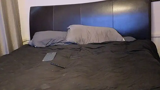 pantyhoselover54 online show from 10/15/25, 10:07