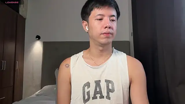 Snapshot of Addictiveboi chatting on 05/24/26, 01:38 Addictiveboi online show from 05/24/26, 01:38