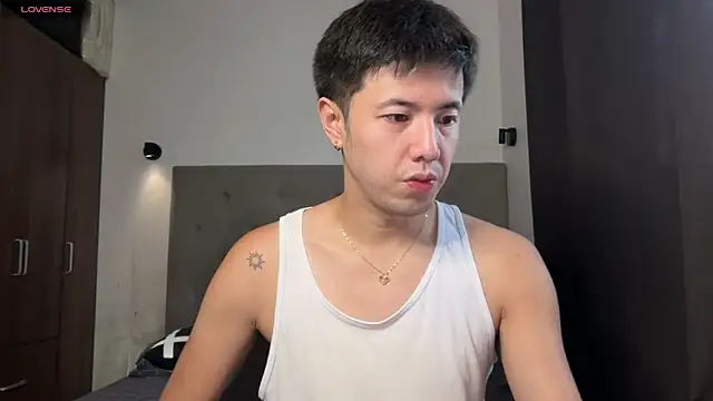 Snapshot of Addictiveboi chatting on 06/09/26, 04:13 Addictiveboi online show from 06/09/26, 04:13