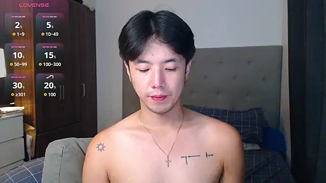 Snapshot of Addictiveboi chatting on 10/13/25, 06:48 Addictiveboi online show from 10/13/25, 06:48