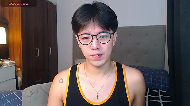Snapshot of Addictiveboi chatting on 09/24/25, 03:46 Addictiveboi online show from 09/24/25, 03:46