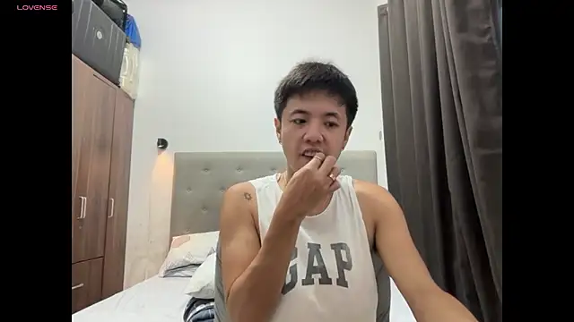 Snapshot of Addictiveboi chatting on 06/07/26, 09:47 Addictiveboi online show from 06/07/26, 09:47
