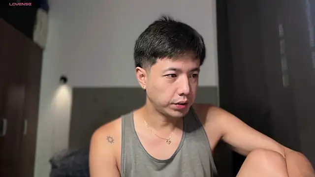 Snapshot of Addictiveboi chatting on 06/28/26, 07:25 Addictiveboi online show from 06/28/26, 07:25